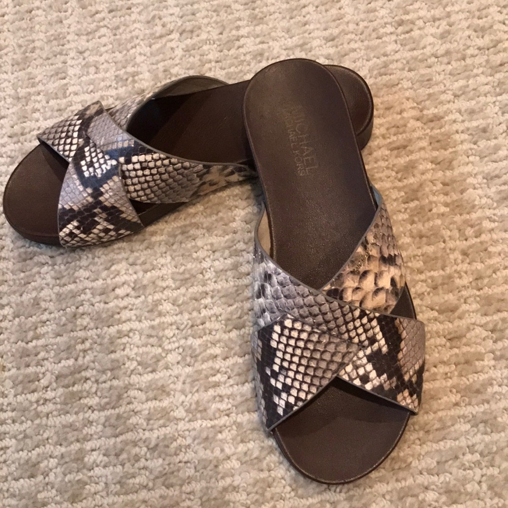 Michael KORS slides / sandals, size 6